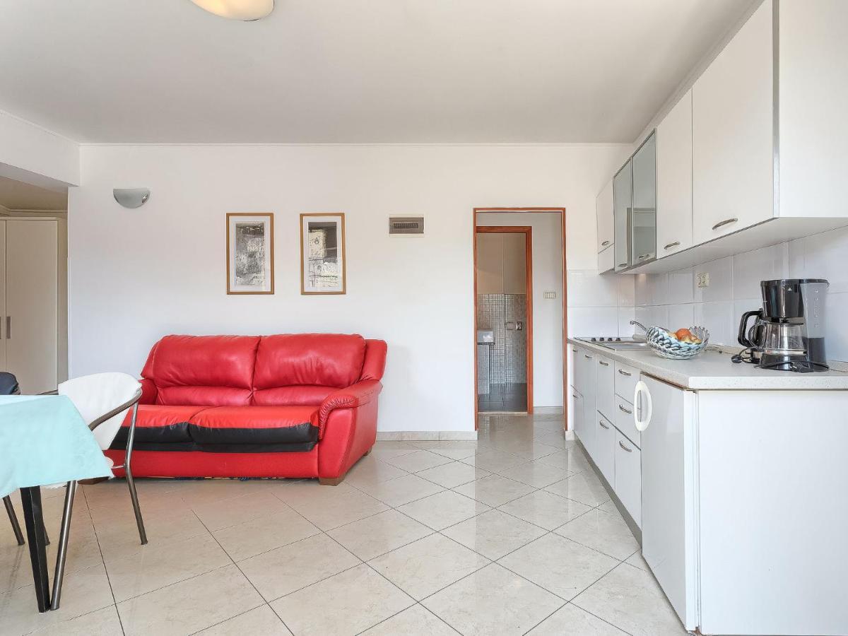 Nika-1 By Interhome Apartamento *